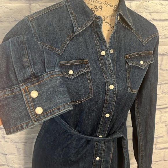 Wrangler Retro Denim Dress Embroidered Back Belt Long Sleeves Pearl Button Snaps - Picture 6 of 13